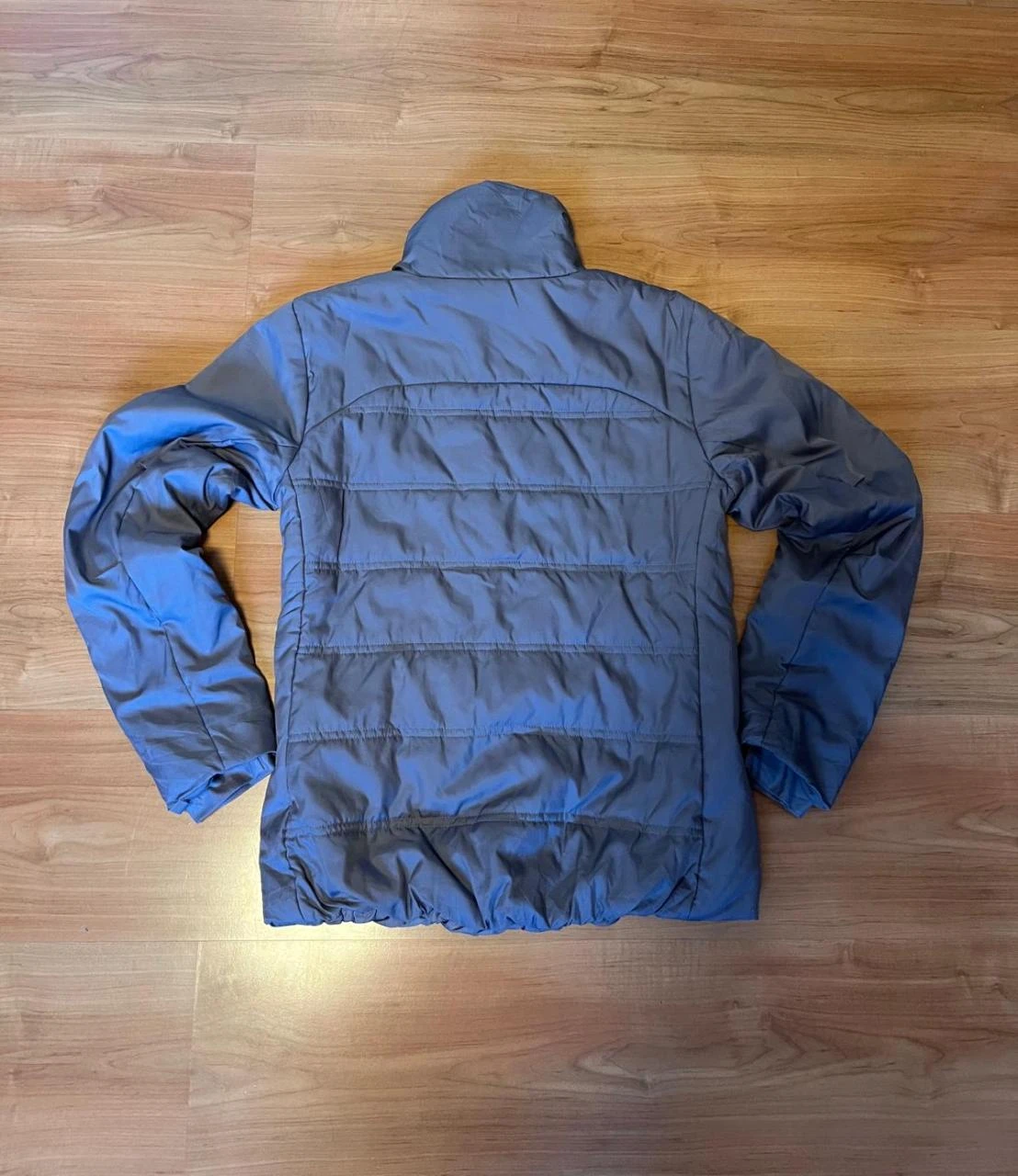 Vintage Y2K Grey Nike Puffer Jacket with Embroidered Logo Size XS – photo 3